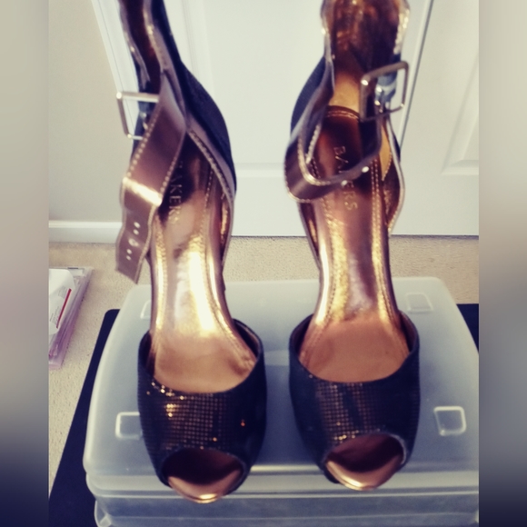 Bakers Women's Bronze Heels - Picture 5 of 16